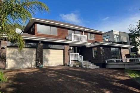 Photo of property in 1/28 Sandown Road, Rothesay Bay, Auckland, 0630