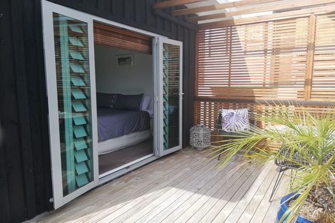 Photo of property in 93 Wade River Road, Stanmore Bay, Whangaparaoa, 0932