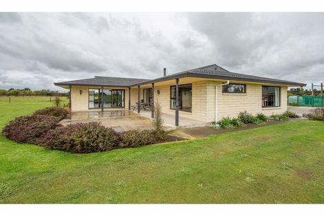 Photo of property in 381 Rangiora Woodend Road, Waikuku, Rangiora, 7473