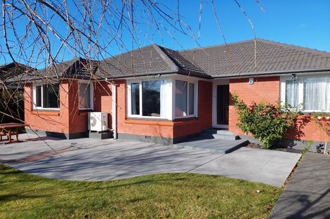 Photo of property in 27 Beatrice Place, Avonhead, Christchurch, 8042