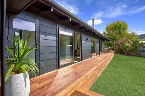 Photo of property in 8 Butel Avenue, Arrowtown, 9302