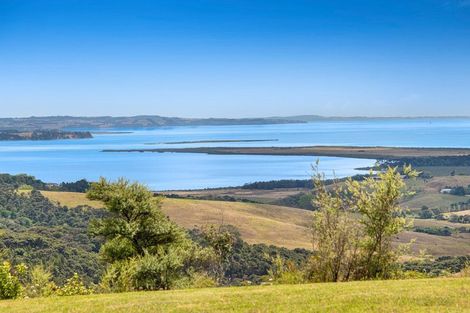 Photo of property in 155 West Road, Kaukapakapa, 0873