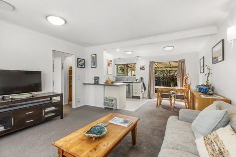 Photo of property in 2/4 Ellesmere Avenue, Miramar, Wellington, 6022