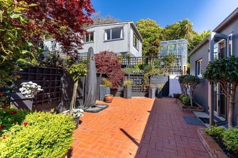 Photo of property in 40 Marine Parade, Macandrew Bay, Dunedin, 9014
