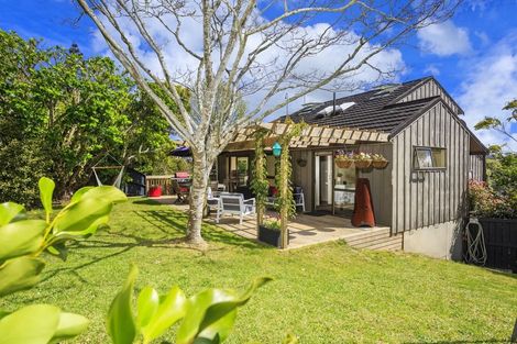 Photo of property in 20 Kallista Place, Browns Bay, Auckland, 0630