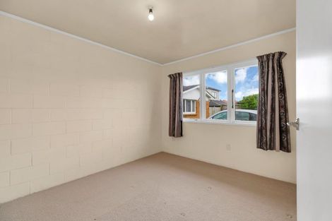 Photo of property in 3 Norman Spencer Drive, Papatoetoe, Auckland, 2104