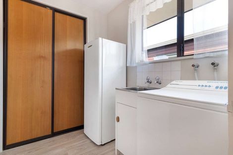 Photo of property in 8 Lowry Avenue, Redwood, Christchurch, 8051