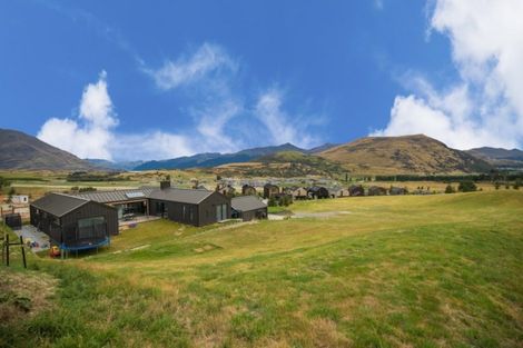 Photo of property in 6 Chimney Lane, Jacks Point, Queenstown, 9371