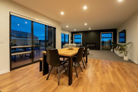 Photo of property in 70 Katania Heights, Brightwater, 7022