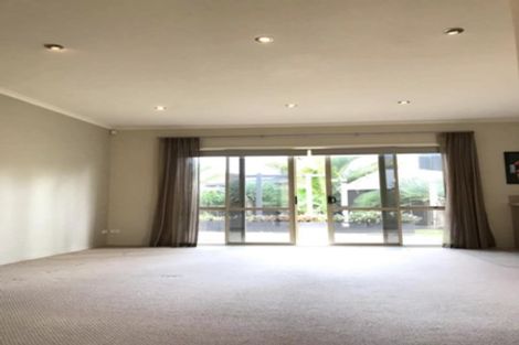 Photo of property in 3 Stornaway Drive, Flat Bush, Auckland, 2016
