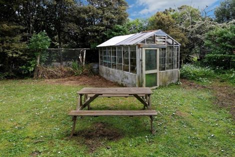 Photo of property in 69 Cornwallis Road, Cornwallis, Auckland, 0604