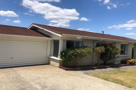 Photo of property in 8 Newcastle Road, Dinsdale, Hamilton, 3204