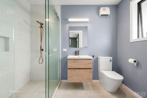 Photo of property in 12d Chatsworth Road, Silverstream, Upper Hutt, 5019