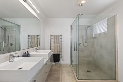 Photo of property in 22a Belt Road, Moturoa, New Plymouth, 4310