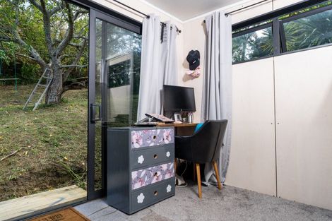 Photo of property in 32 Government Road, Raglan, 3225