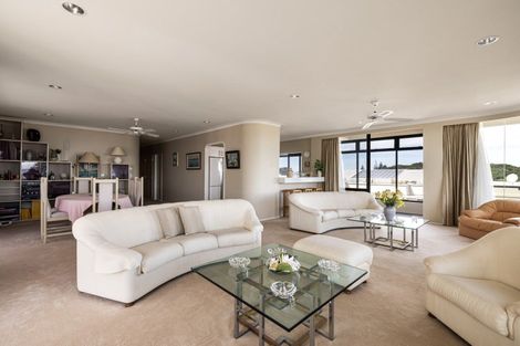 Photo of property in 21l Maunganui Road, Mount Maunganui, 3116