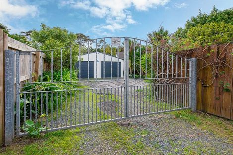 Photo of property in 42 Arodella Crescent, Ranui, Auckland, 0612