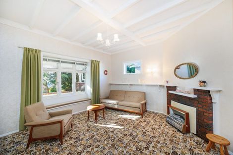 Photo of property in 18 Milverton Avenue, Hokowhitu, Palmerston North, 4410