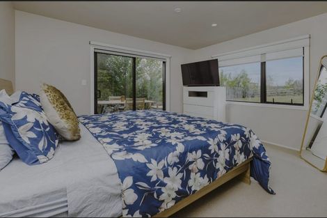Photo of property in 6 Robins Way, Pokeno, 2471