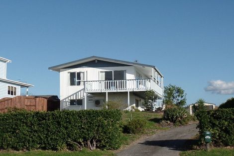 Photo of property in 696 Papamoa Beach Road, Papamoa Beach, Papamoa, 3118