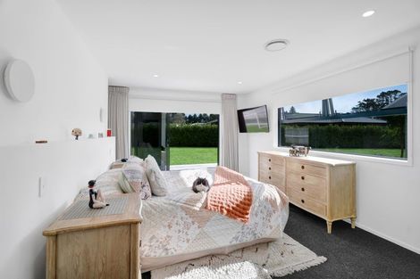 Photo of property in 26 Mercade Close, Stratford, 4332