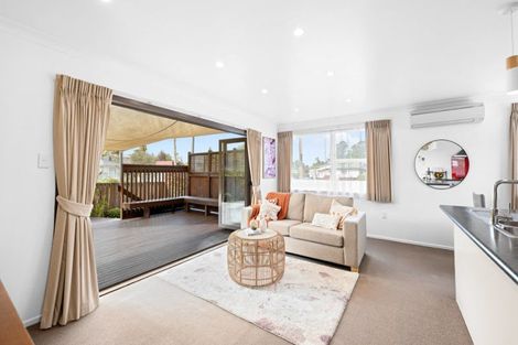 Photo of property in 27 Manapouri Place, Glenview, Hamilton, 3206