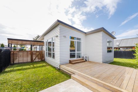 Photo of property in 10 Hereford Street, West End, Palmerston North, 4410