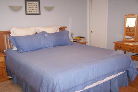 Photo of property in 54 Robbies Road, Shelly Park, Auckland, 2014