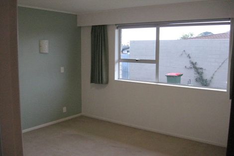 Photo of property in 26 Manu Crescent, Upper Vogeltown, New Plymouth, 4310