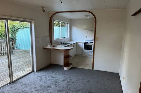 Photo of property in 27 Gladys Avenue, Glenfield, Auckland, 0629