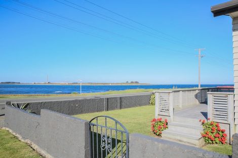 Photo of property in 2 Burrows Street, Bluff, 9814