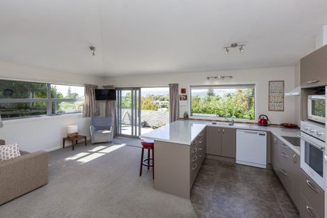 Photo of property in 5 Newry Road, Raumati Beach, Paraparaumu, 5032