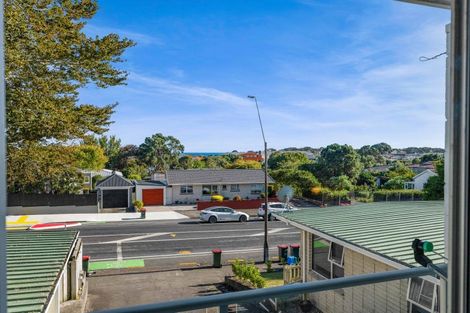 Photo of property in 3/341 Devon Street West, New Plymouth, 4310