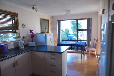 Photo of property in 2 Resolution Place, Bryndwr, Christchurch, 8053