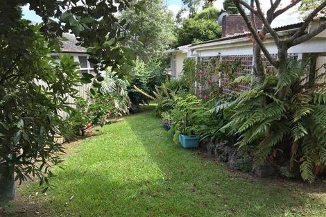 Photo of property in 13 Gregory Place, Mount Roskill, Auckland, 1041