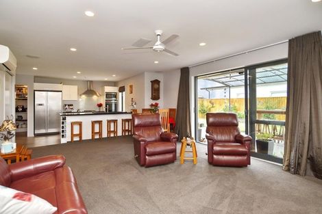 Photo of property in 12 Beech Drive, Rangiora, 7400