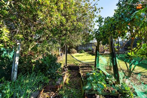 Photo of property in 15 Marama Crescent, Spotswood, New Plymouth, 4310
