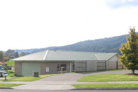 Photo of property in 2 Mccahon Drive, Pukehangi, Rotorua, 3015