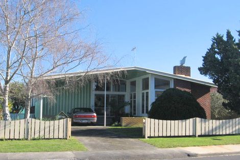 Photo of property in 39 President Avenue, Papakura, 2110