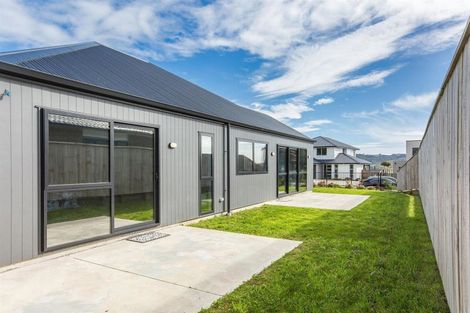 Photo of property in 14 Kaiaho Close, Aotea, Porirua, 5024