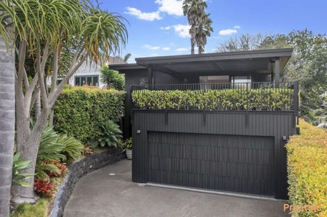 Photo of property in 24a Penning Road, Castor Bay, Auckland, 0620