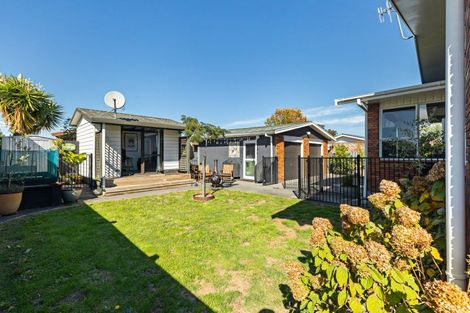 Photo of property in 16 Lockhart Avenue, Milson, Palmerston North, 4414
