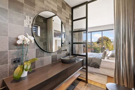 Photo of property in 40 Hewitts Road, Merivale, Christchurch, 8014