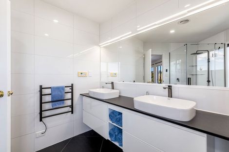 Photo of property in 13 Avonlea Grove, Belmont, Lower Hutt, 5010