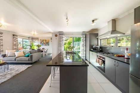 Photo of property in 18 Cresswell Place, Johnsonville, Wellington, 6037