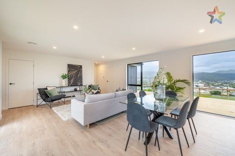 Photo of property in 9 Swain Grove, Riverstone Terraces, Upper Hutt, 5018