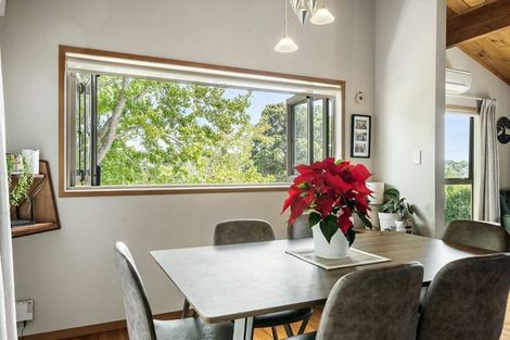 Photo of property in 22 Surville Place, Mairangi Bay, Auckland, 0630