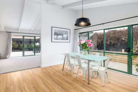 Photo of property in 3 Chilton Drive, Mairehau, Christchurch, 8052