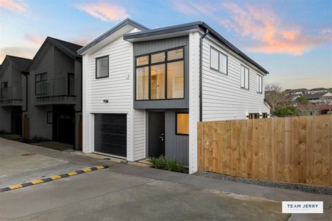 Photo of property in 25 Jandell Crescent, Bucklands Beach, Auckland, 2014