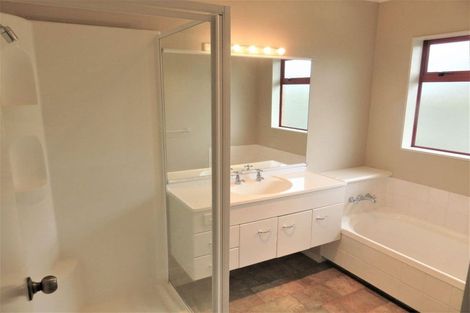 Photo of property in 3 Blythfield Place, Taradale, Napier, 4112